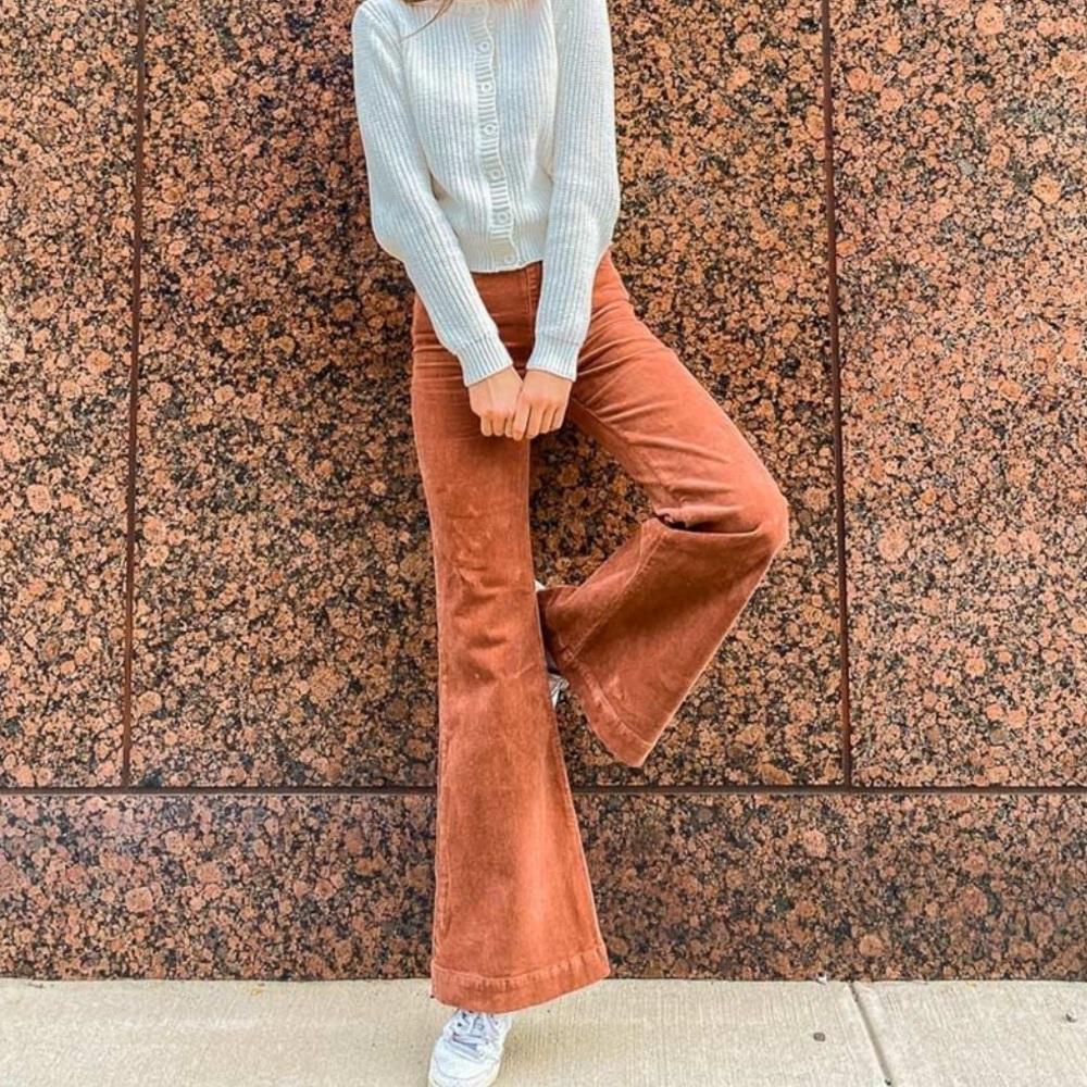 Rolla’s Eastcoast High Rise Flare Corduroy In Cinnamon Size 30
